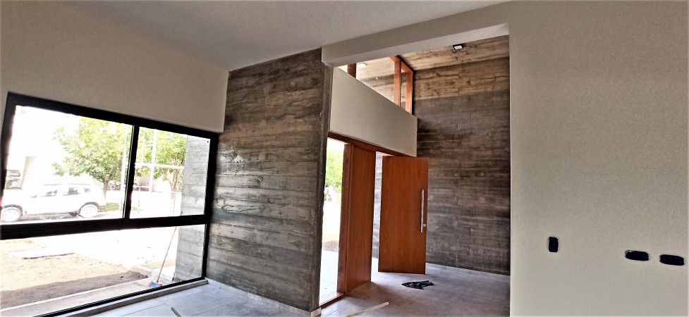 FINCAS 2- CASA LLAVE EN MANO CON PILETA- FRENTE A ESPACIO VERDE