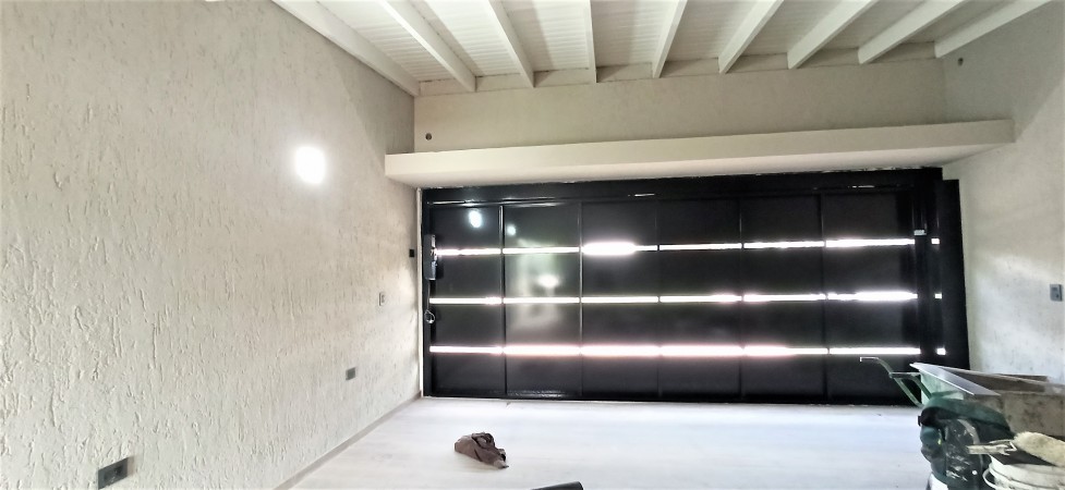 FINCAS 2- CASA LLAVE EN MANO CON PILETA- FRENTE A ESPACIO VERDE