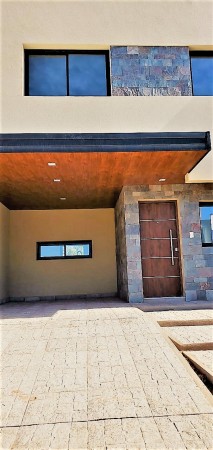 PRADOS DE MANANTIALES -DÚPLEX DELUXE--3 DOR-3 BAÑOS-PATIO-COCHERA X2