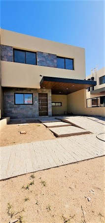 PRADOS DE MANANTIALES -DÚPLEX DELUXE--3 DOR-3 BAÑOS-PATIO-COCHERA X2