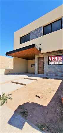 PRADOS DE MANANTIALES -DÚPLEX DELUXE--3 DOR-3 BAÑOS-PATIO-COCHERA X2
