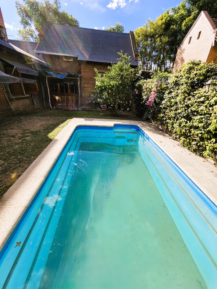 LA MEJOR UBICACION EN TEJAS, CASA CON PILETA APTA CREDITO