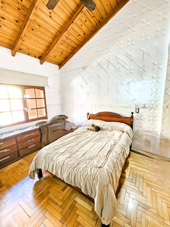 LA MEJOR UBICACION EN TEJAS, CASA CON PILETA APTA CREDITO