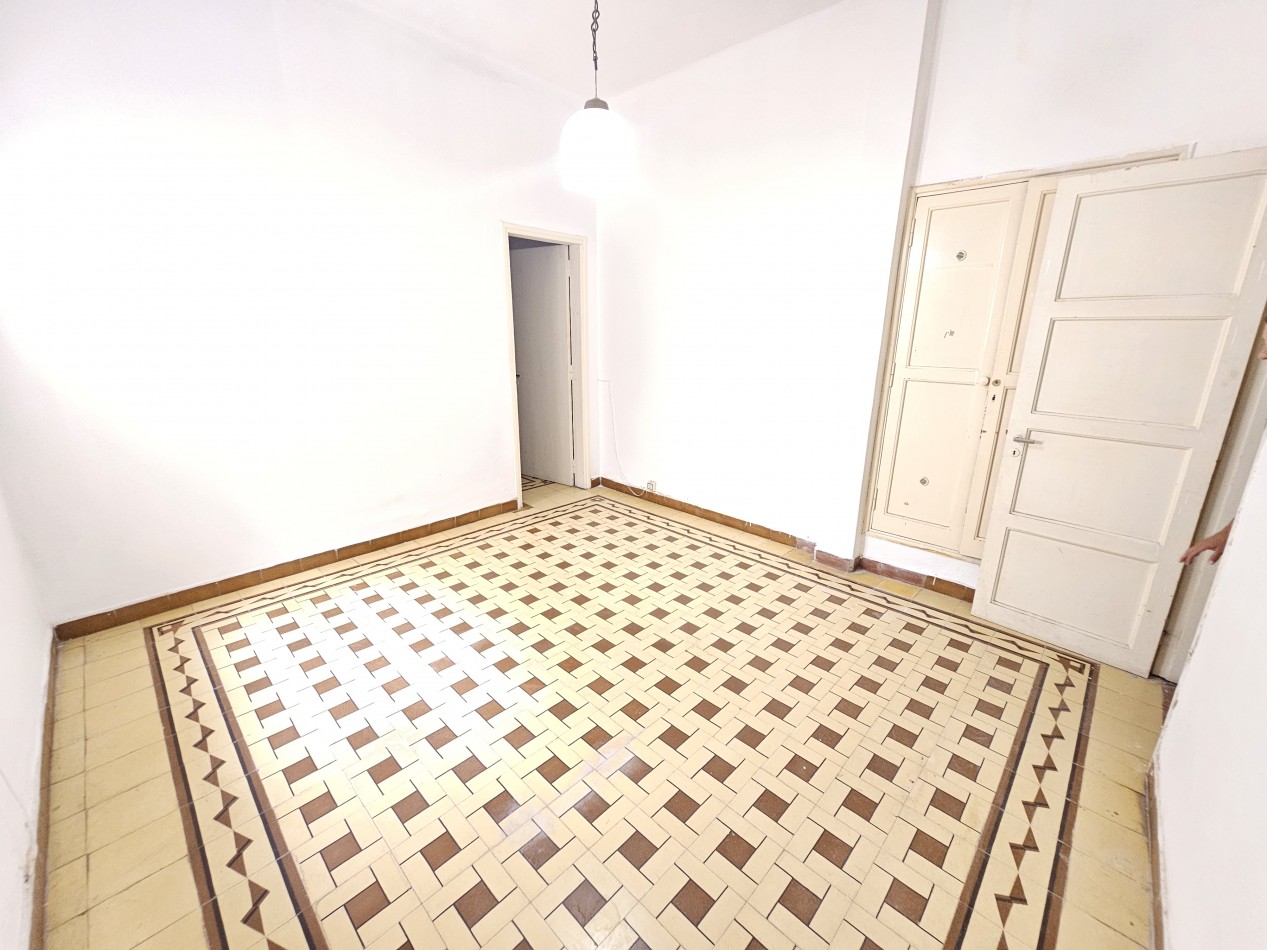 DOS CASAS - ZONA (C5) PB + 5 PISOS - LOTE DE 515 m2 -