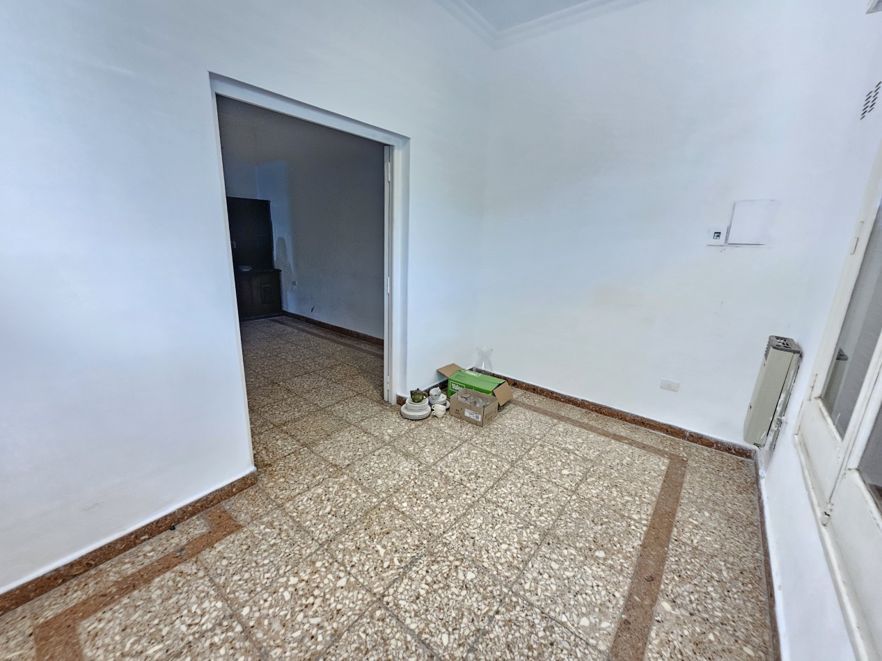 DOS CASAS - ZONA (C5) PB + 5 PISOS - LOTE DE 515 m2 -