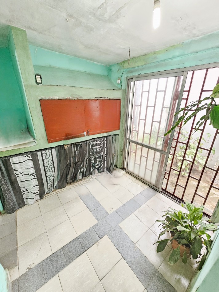 SOBRE ARMADA ARGENTINA - CASA DE 3 DORMITORIOS - IDEAL LOCAL COMERCIAL