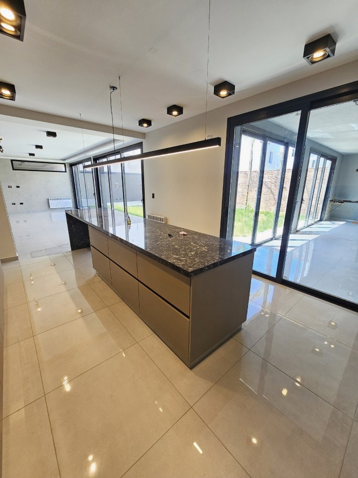 GREENVILLE 2 | CASA A ESTRENAR CON ASCENSOR | DISEÑO PREMIUM Y ACCESIBILIDAD TOTAL