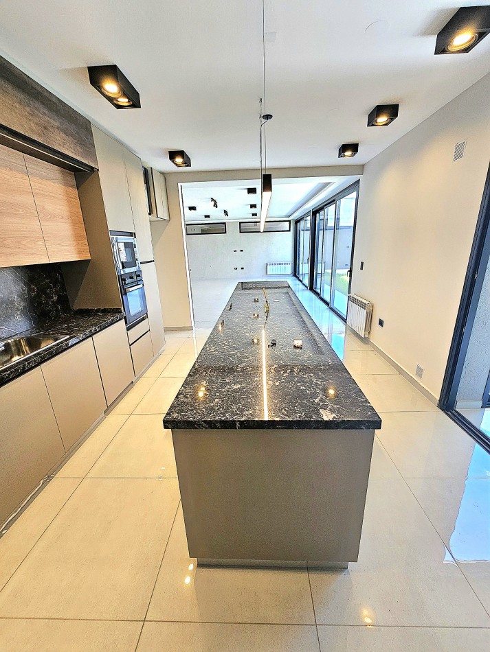GREENVILLE 2 | CASA A ESTRENAR CON ASCENSOR | DISEÑO PREMIUM Y ACCESIBILIDAD TOTAL