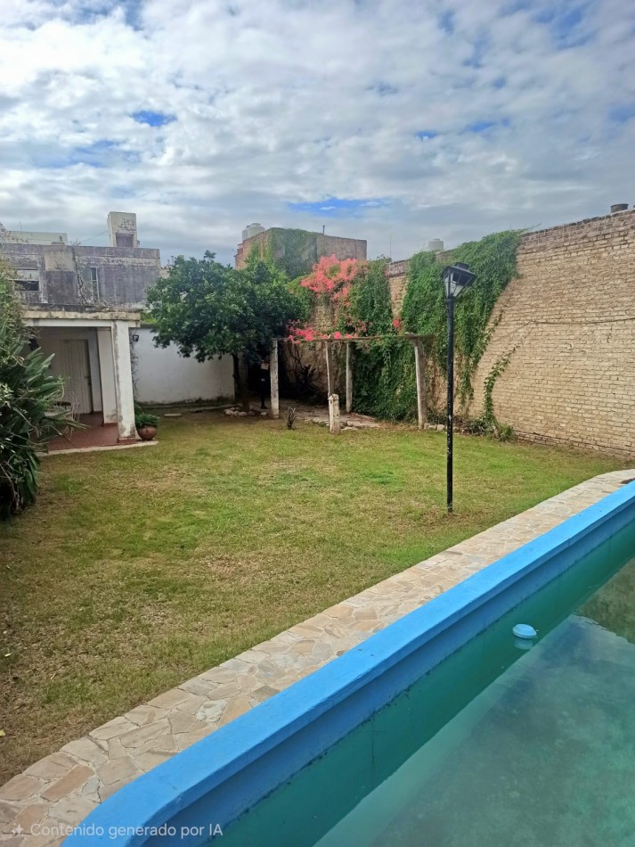 2 viviendas independientes en lote 515 m² | Patio + pileta + cochera | Santa Rosa (Alto Alberdi) 