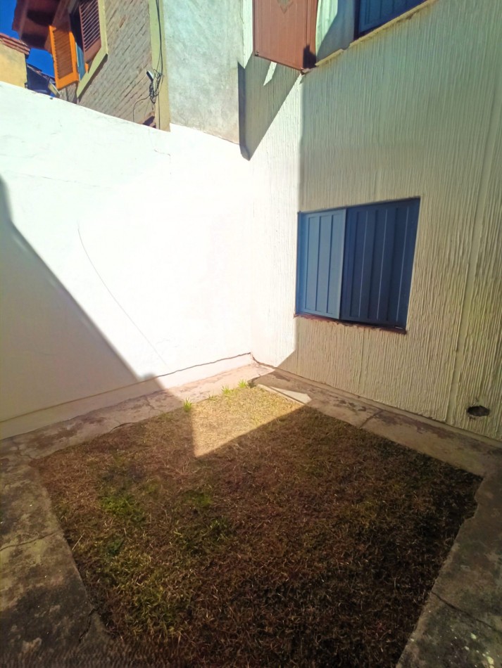  2 dormitorios EN Planta Baja / 2 patios y alarma / Complejo Mari I