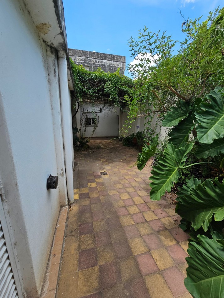 Casa 3 Dormitorios + Patio Propio + Consultorio | Alto Alberdi
