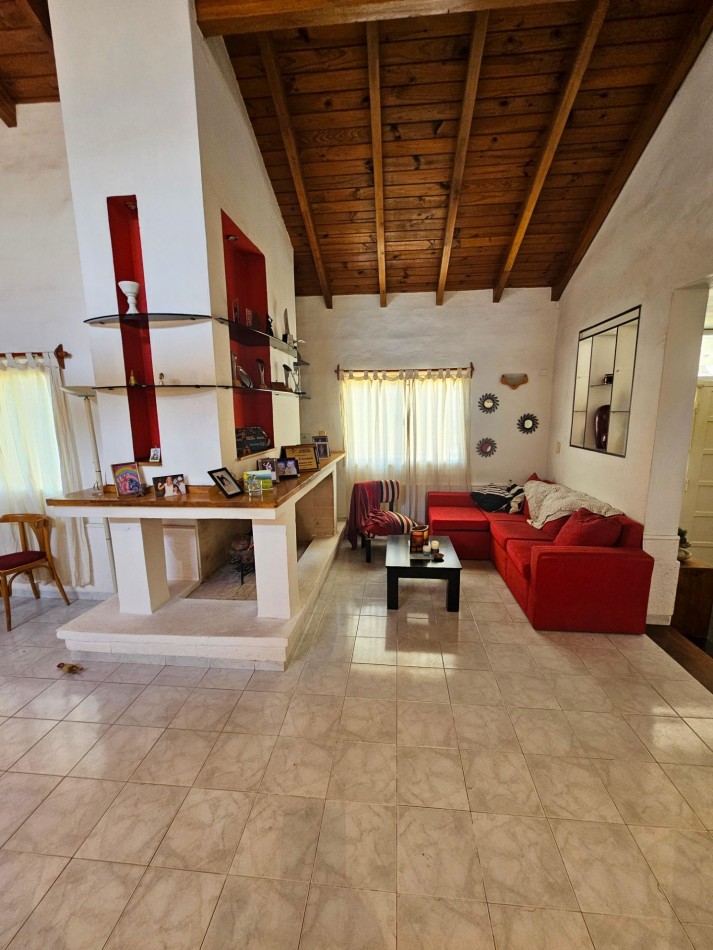 TEJAS DEL SUR I - CASA 3 DORM + ESCRITORIO - PILETA - LOTE 360M2