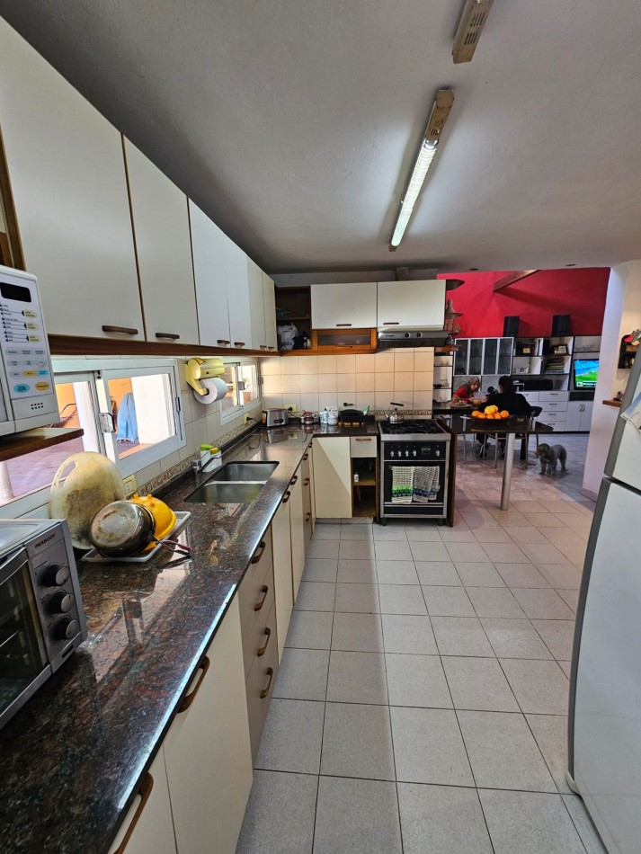 TEJAS DEL SUR I - CASA 3 DORM + ESCRITORIO - PILETA - LOTE 360M2