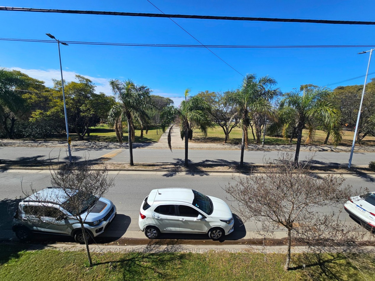 TEJAS DEL SUR I - CASA 3 DORM + ESCRITORIO - PILETA - LOTE 360M2