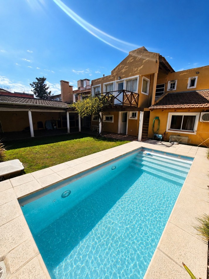TEJAS DEL SUR I - CASA 3 DORM + ESCRITORIO - PILETA - LOTE 360M2
