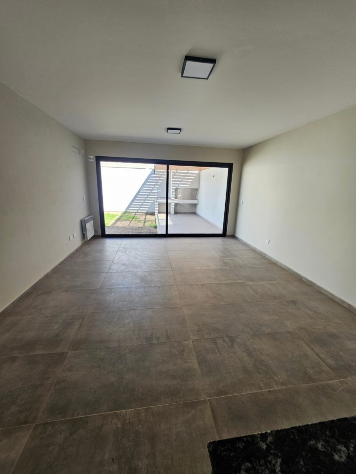 CASA A ESTRENAR 2 DORM / EN PLANTA BAJA / CON SUITE Y GALERIA/ SAN IGNACIO VILLAGE