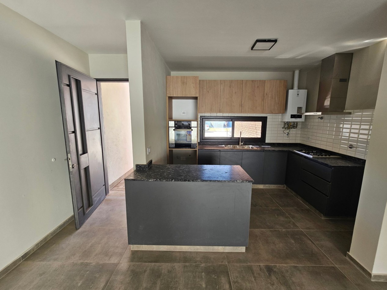 CASA A ESTRENAR 2 DORM / EN PLANTA BAJA / CON SUITE Y GALERIA/ SAN IGNACIO VILLAGE