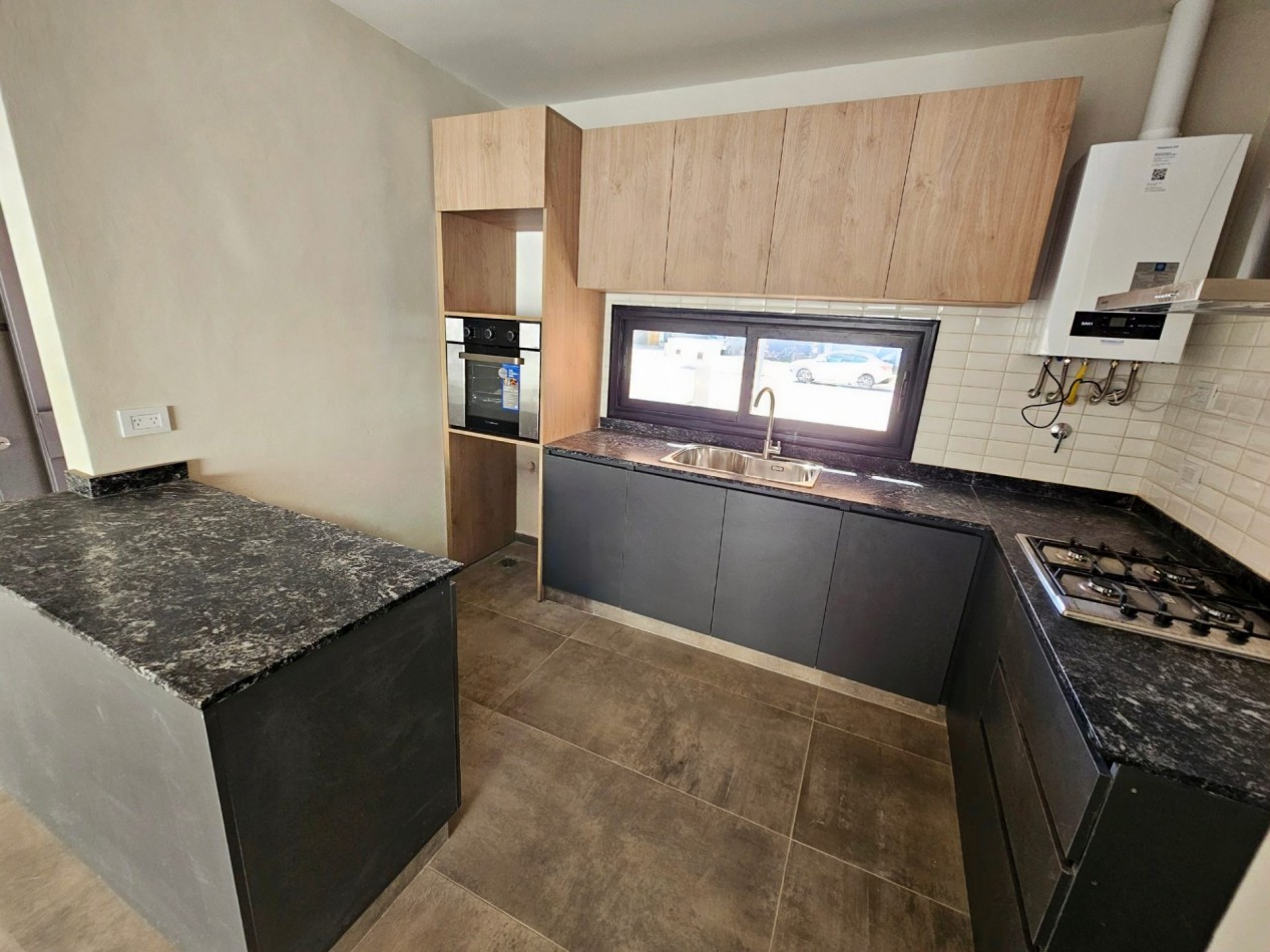 CASA A ESTRENAR 2 DORM / EN PLANTA BAJA / CON SUITE Y GALERIA/ SAN IGNACIO VILLAGE