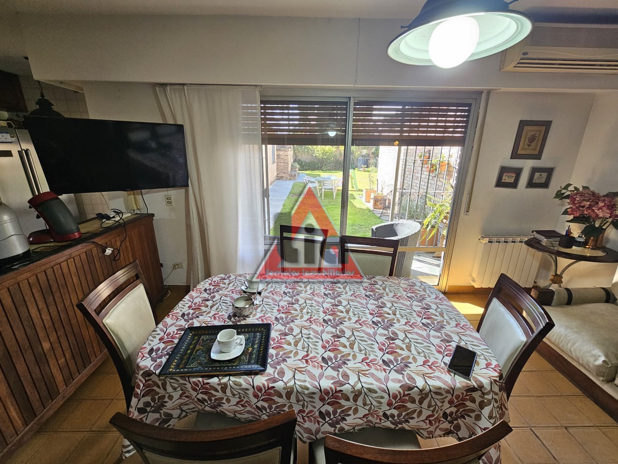 CASA USO COMERCIAL SOBRE AVENIDA RICHIERI / 561M2 TERRENO / 272m2 cubiertos