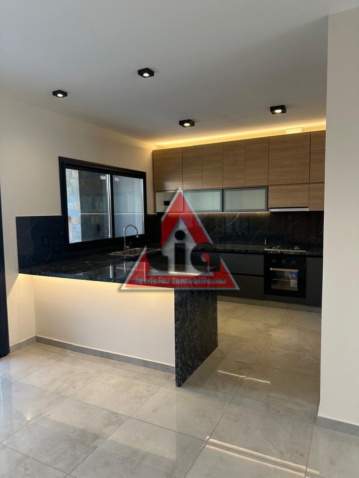 ¿SEGURIDAD, AREA RECREATIVA Y DISEñO ? ESTE ES TU DUPLEX AHORA CON PILE...