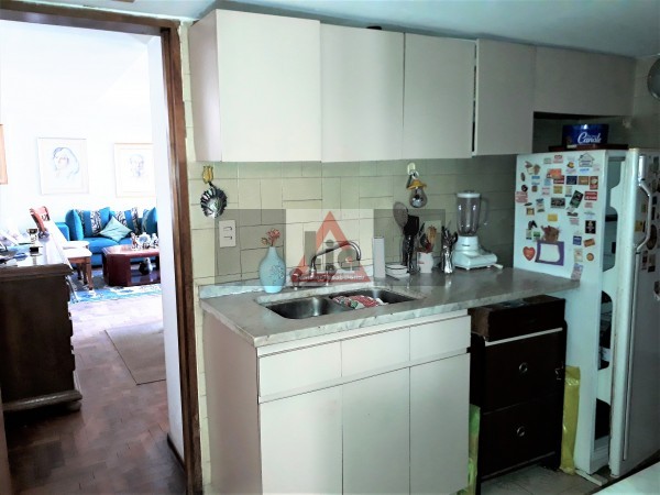 SEMIPISO FRENTE AL ARZOBISPADO CON COCHERA USD 149.000!!!
