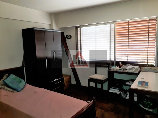 SEMIPISO FRENTE AL ARZOBISPADO CON COCHERA USD 149.000!!!