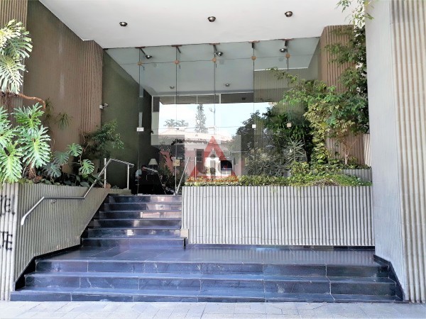 SEMIPISO FRENTE AL ARZOBISPADO CON COCHERA USD 149.000!!!