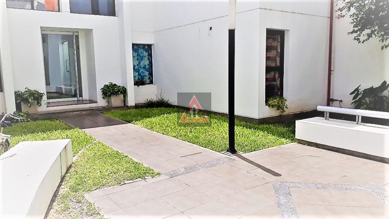 UN DORMI EN PLANTA BAJA CON PATIO - CENTRO -