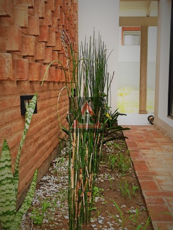 GREENVILLE 2 - CASA DE 3 DOR.CON PILETA Y ESCRITORIO -