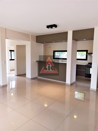 GREENVILLE 2 - CASA DE 3 DOR.CON PILETA Y ESCRITORIO -