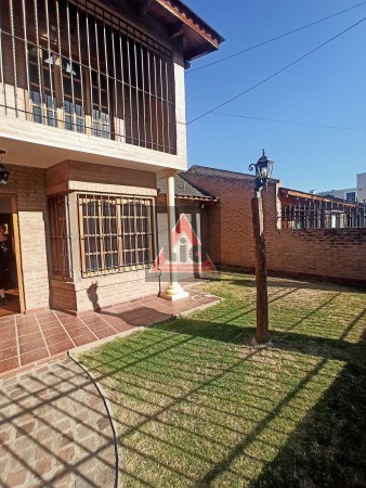 VIVI SEGURO EN TEJAS DEL SUR, CON LA CALIDEZ DE ESTA CASA CON PILETA..