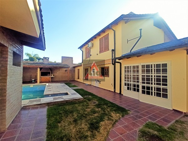 VIVI SEGURO EN TEJAS DEL SUR, CON LA CALIDEZ DE ESTA CASA CON PILETA..
