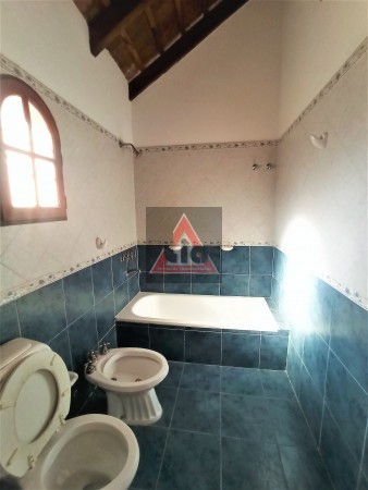 VIVI SEGURO EN TEJAS DEL SUR, CON LA CALIDEZ DE ESTA CASA CON PILETA..