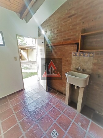 TEJAS DEL SUR - CASA 4 DORMITORIOS C/PILETA -