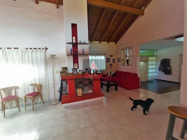 TEJAS 1 - CASA CON PILETA - LA MEJOR UBICACION -