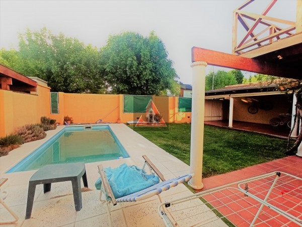 TEJAS 1 - CASA CON PILETA - LA MEJOR UBICACION -