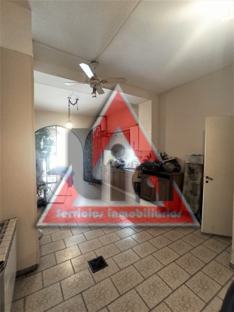 LOCAL COMERCIAL + CASA DE 3 DOR. EN PLANTA ALTA C/COCHERA X3