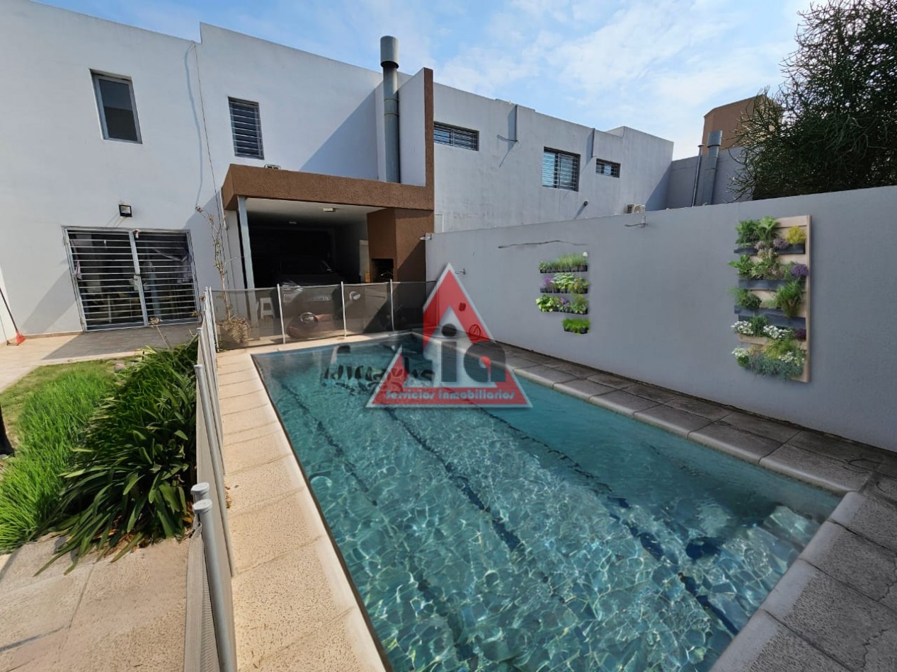 DUPLEX DE 182m2 c/PILETA - CAÑITAS -
