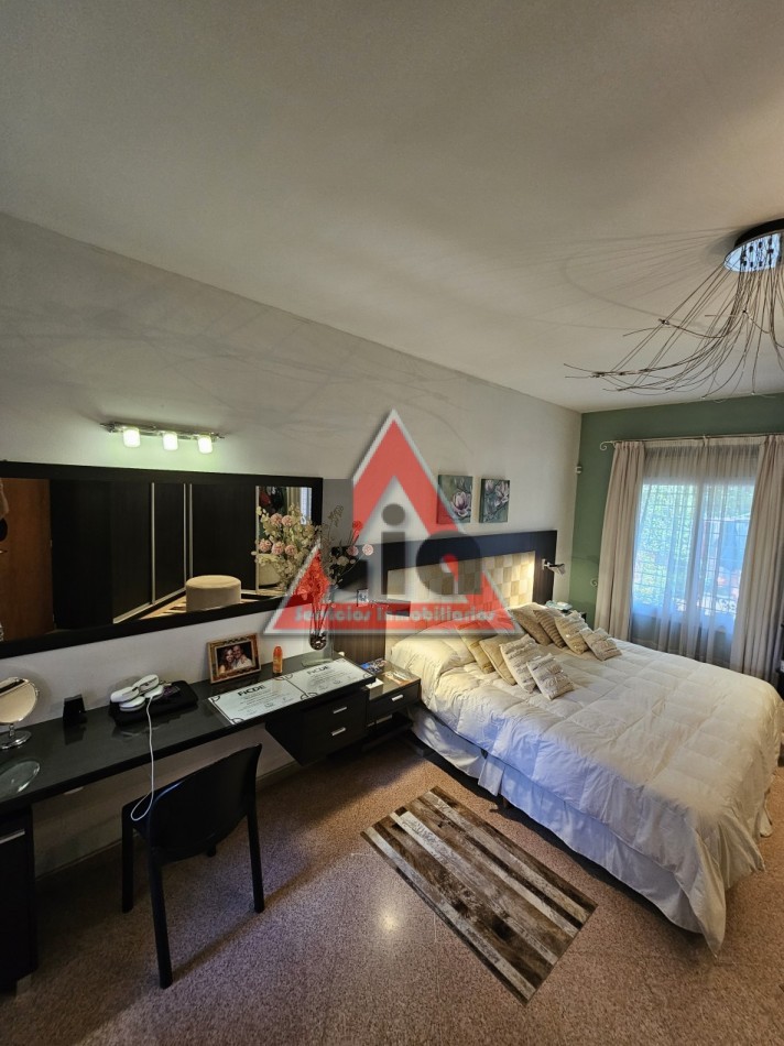 5000m2 de TERRENO CASA DE 300m2 + PARQUE Y PILETA