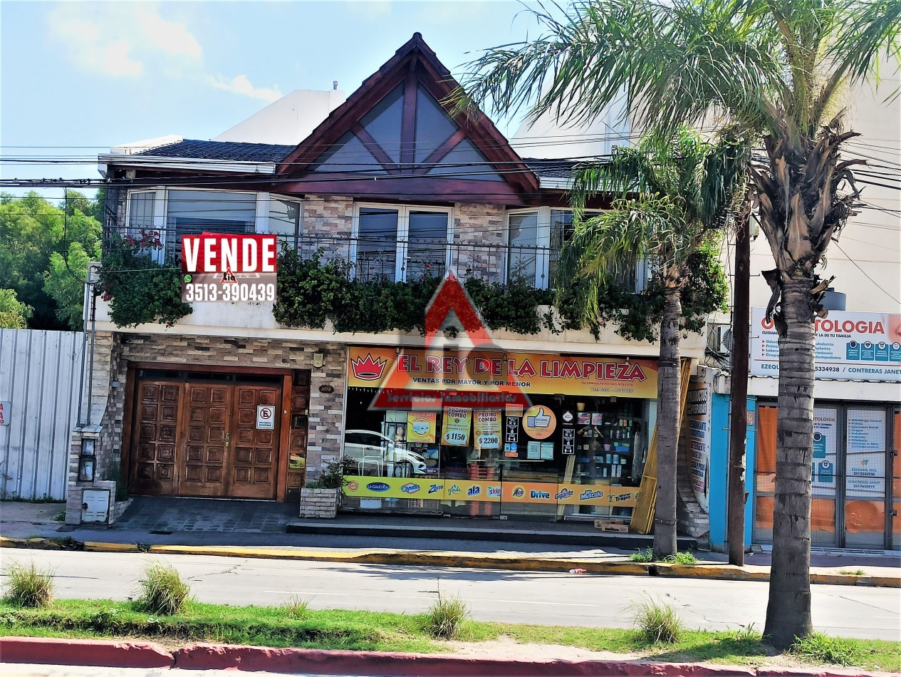 LOCAL COMERCIAL + CASA DE 3 DOR. EN PLANTA ALTA C/COCHERA X3