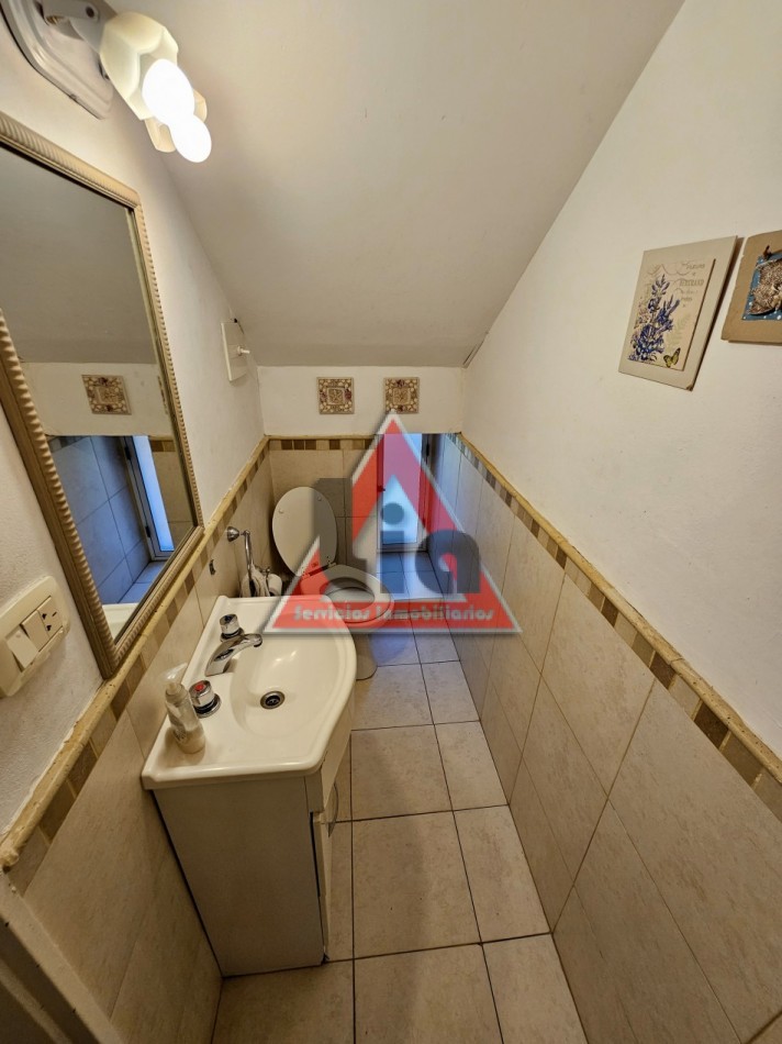CAÑITAS - MODERNA CASA CON PILETA- DOS PLANTAS