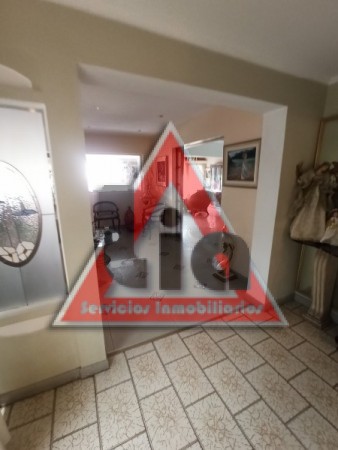 LOCAL COMERCIAL + CASA DE 3 DOR. EN PLANTA ALTA C/COCHERA X3