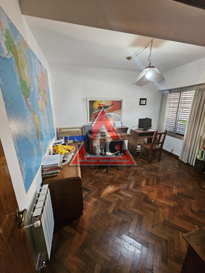 CASA USO COMERCIAL SOBRE AVENIDA RICHIERI / 561M2 TERRENO / 272m2 cubiertos