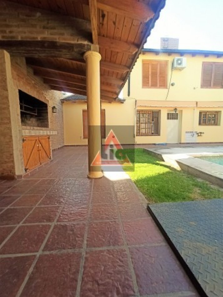RERETASADA!!!! - CASA 4 DORMIS C/PILETA AL PRECIO DE UN DUPLEX!!