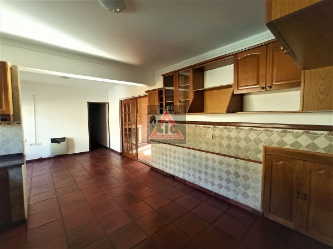 RERETASADA!!!! - CASA 4 DORMIS C/PILETA AL PRECIO DE UN DUPLEX!!