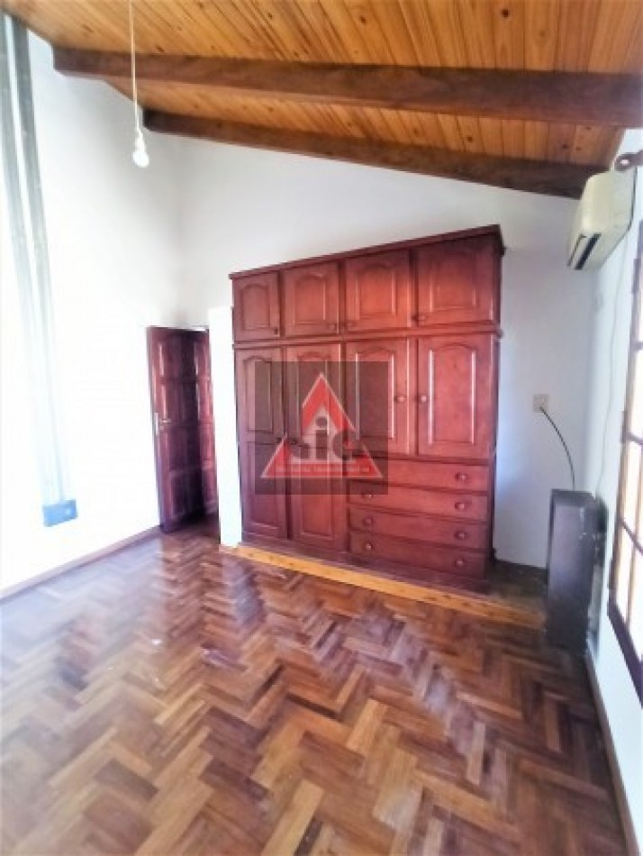 RERETASADA!!!! - CASA 4 DORMIS C/PILETA AL PRECIO DE UN DUPLEX!!
