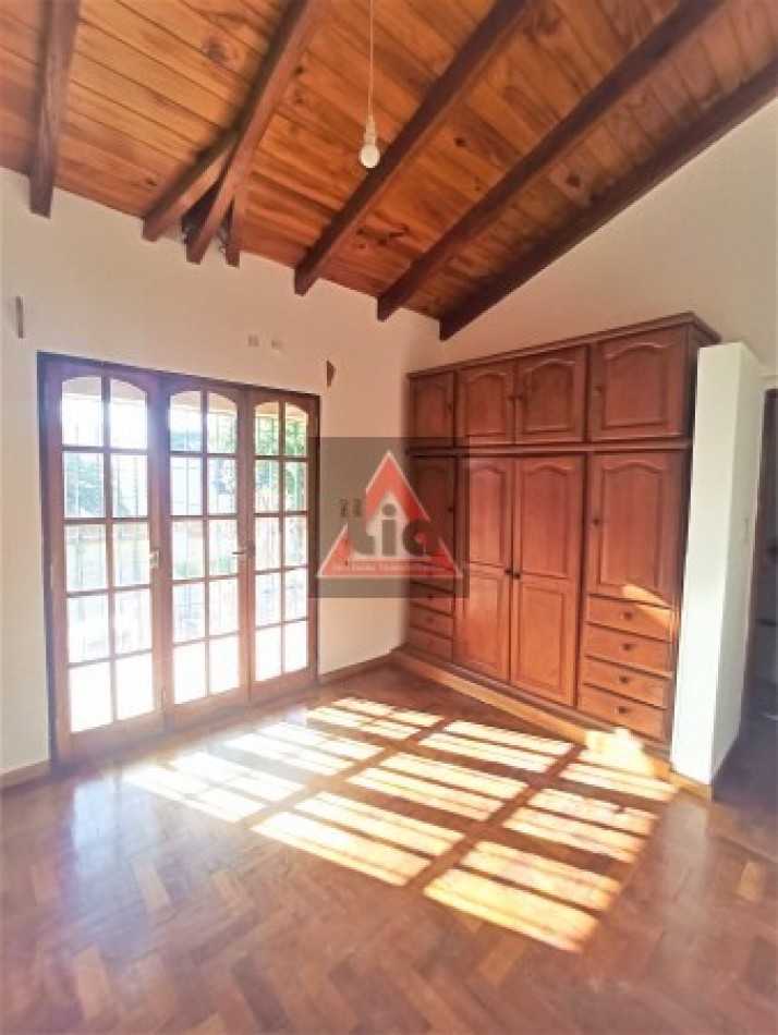 RERETASADA!!!! - CASA 4 DORMIS C/PILETA AL PRECIO DE UN DUPLEX!!