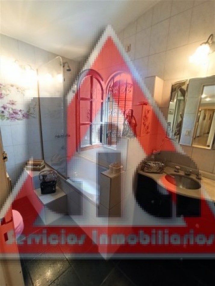 LOCAL COMERCIAL + CASA EN PLANTA ALTA