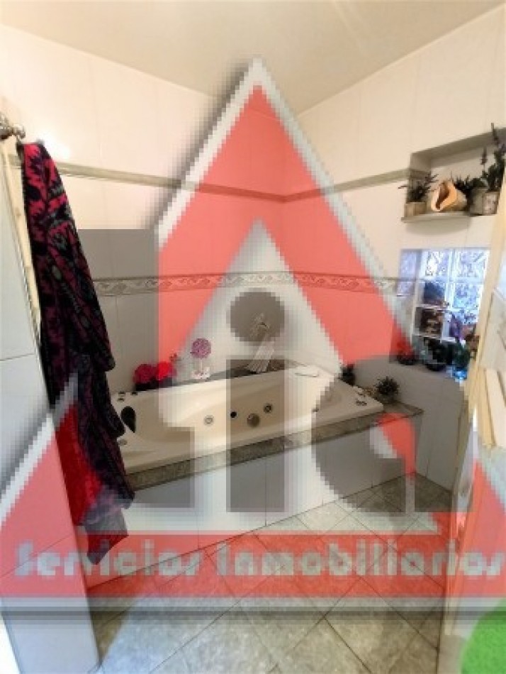 LOCAL COMERCIAL + CASA EN PLANTA ALTA