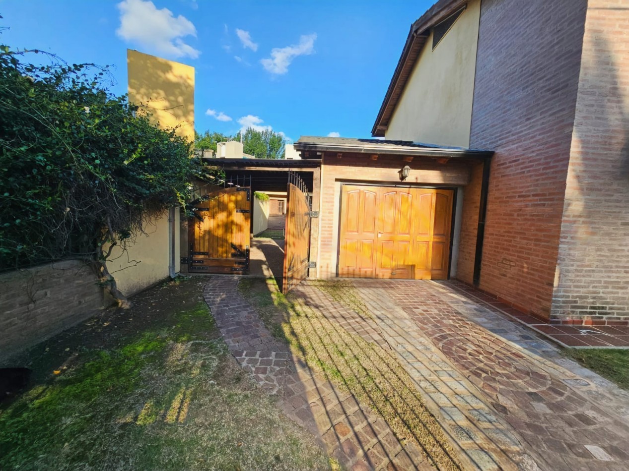 CASA 4 DORM | 360 m² | SEGURIDAD | TEJAS DEL SUR.